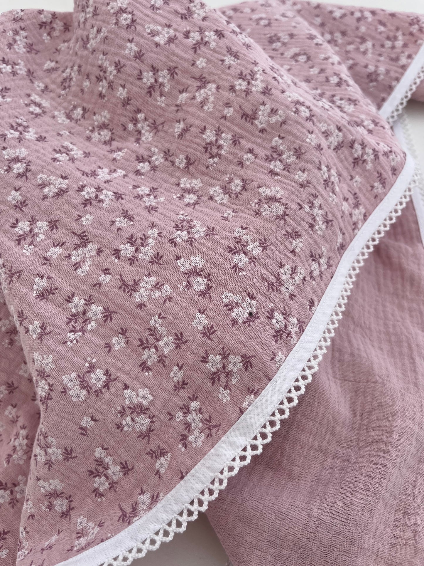 Muselina little rose flowers